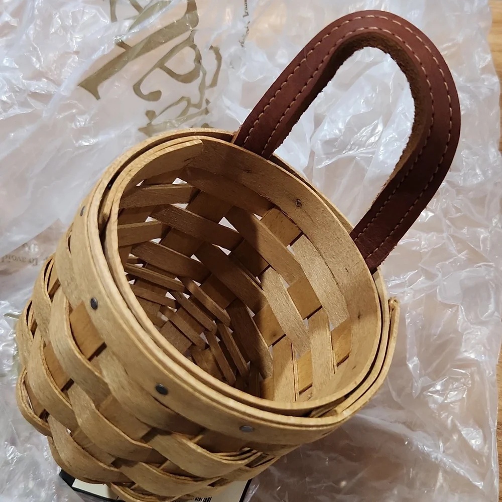 Longaberger Miniature Basket with Leather Handle - Picture 4 of 4